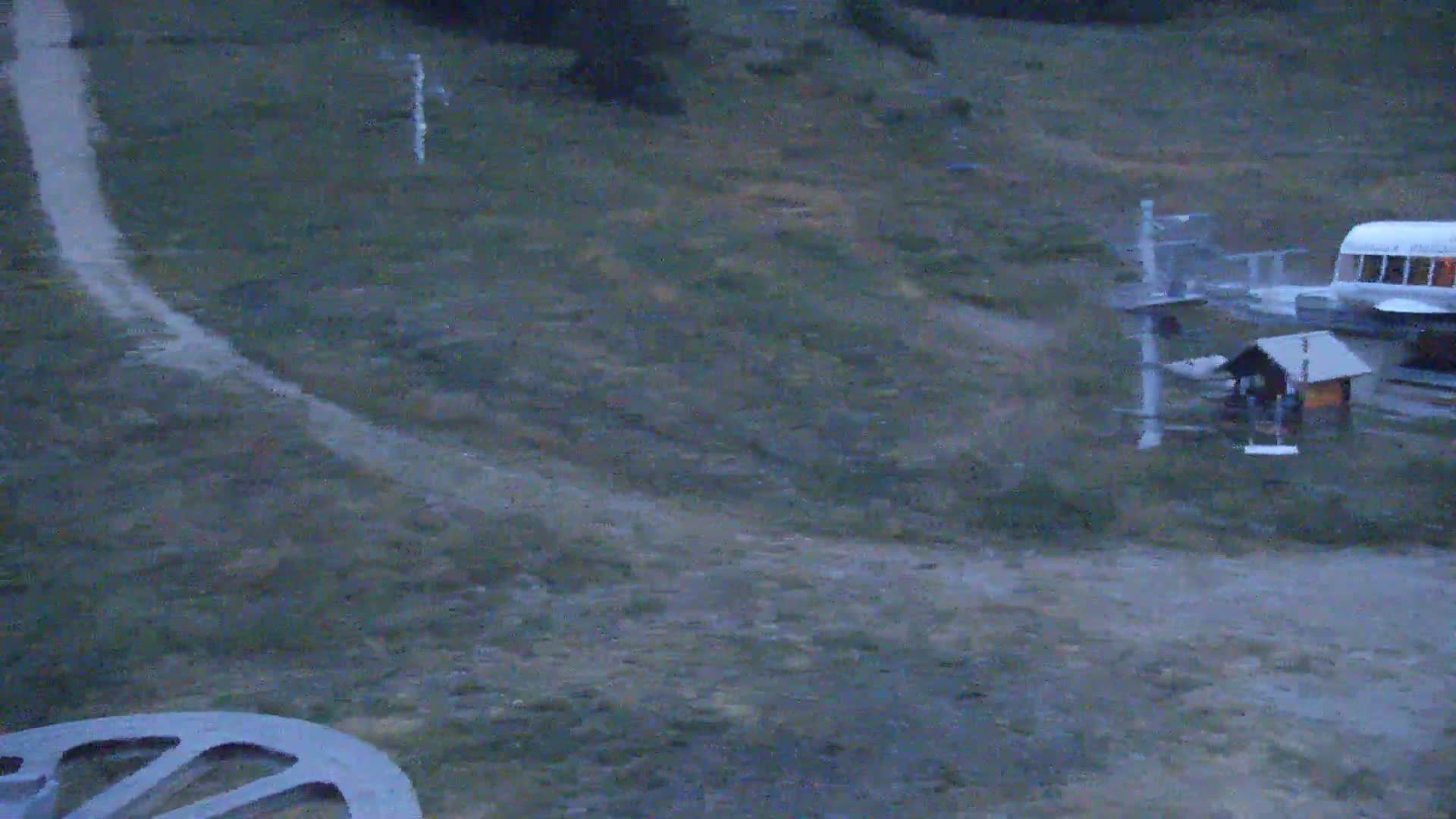 Pelvoux Vallouise Ski Slopes 1800 m Live Cam - 	Briancon, Hautes-Alpes, Provence-Alpes-Cote d’Azur, France