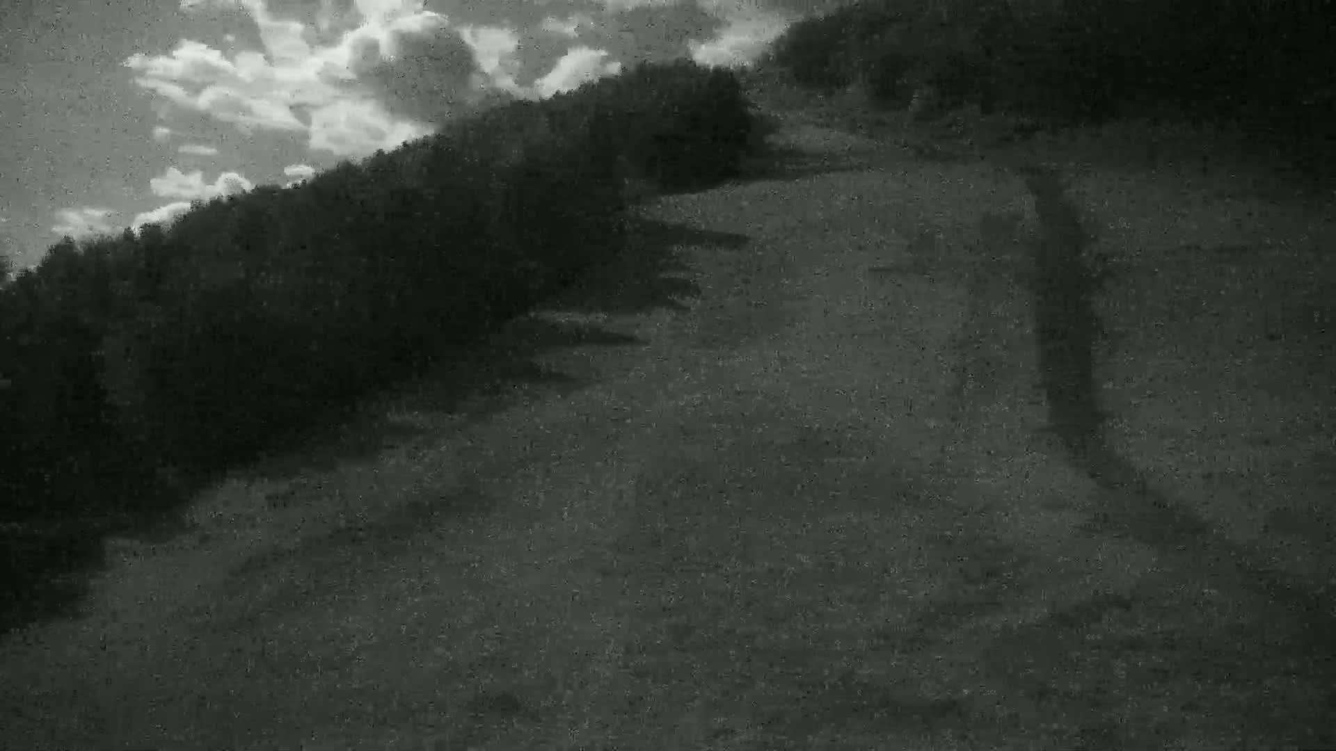 Pelvoux Vallouise Ski Slopes 1800 m Live Cam - 	Briancon, Hautes-Alpes, Provence-Alpes-Cote d’Azur, France