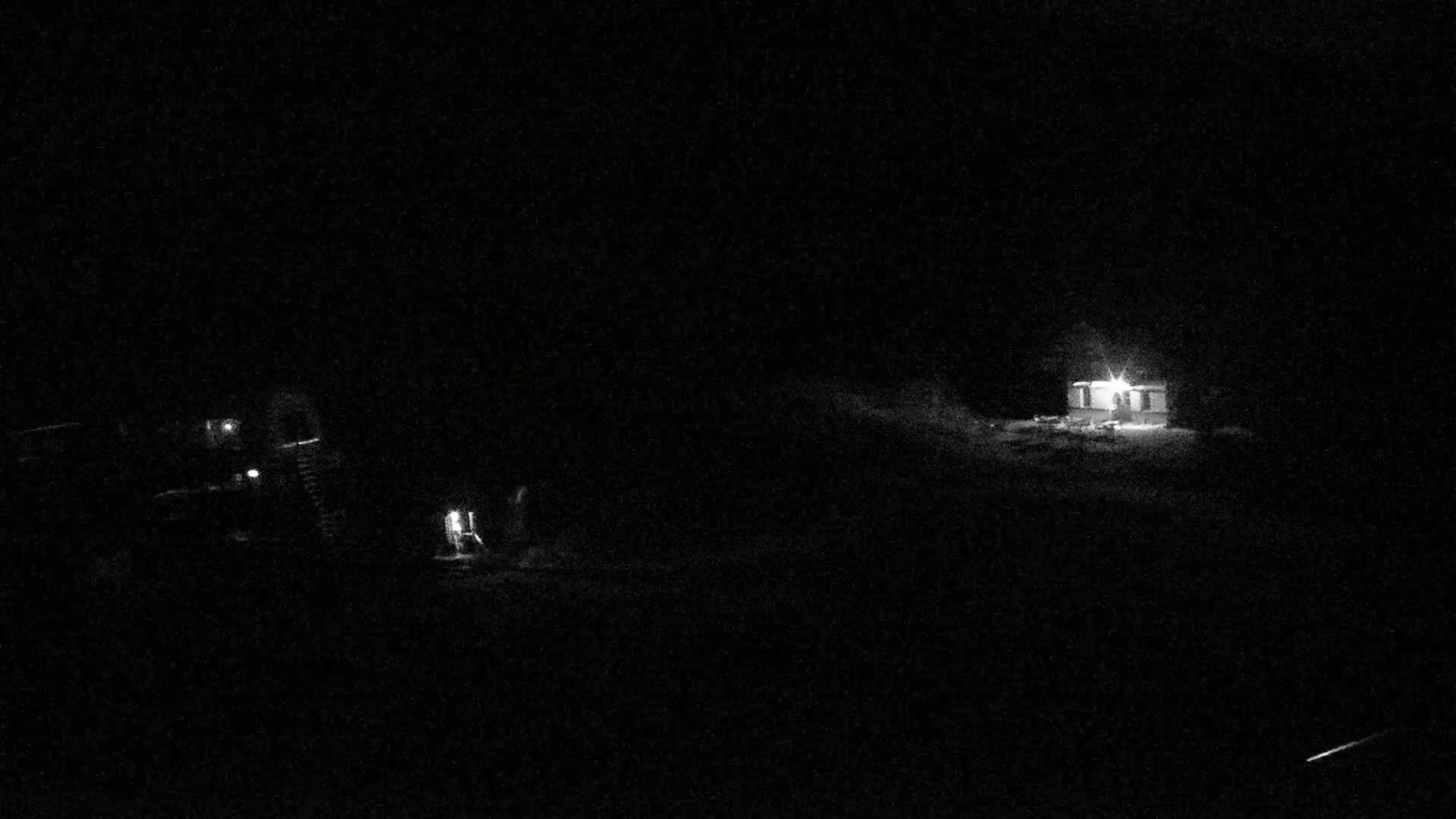 Pelvoux Vallouise Ski Slopes 1800 m Live Cam - 	Briancon, Hautes-Alpes, Provence-Alpes-Cote d’Azur, France