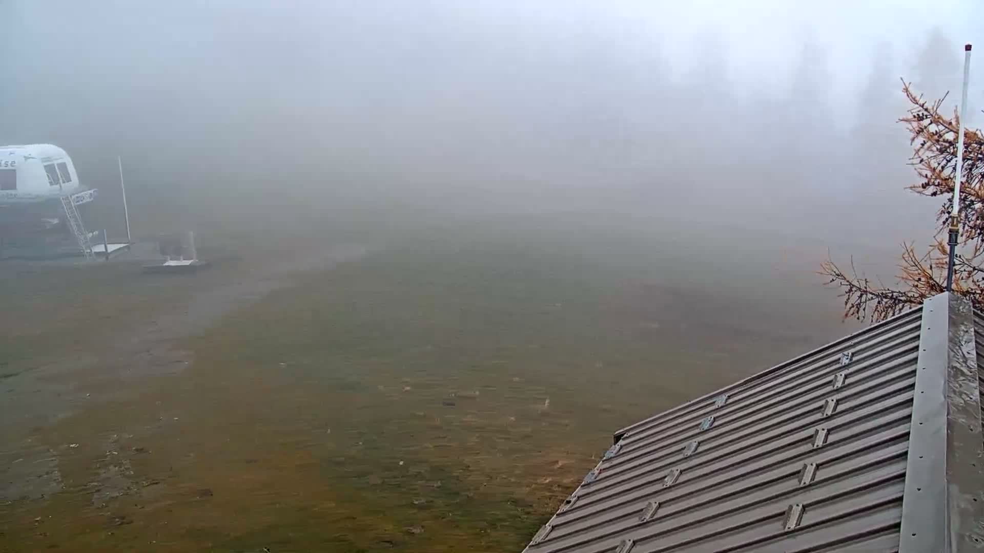 Pelvoux Vallouise Ski Slopes 1800 m Live Cam - Briancon, Hautes-Alpes, Provence-Alpes-Cote d’Azur, France