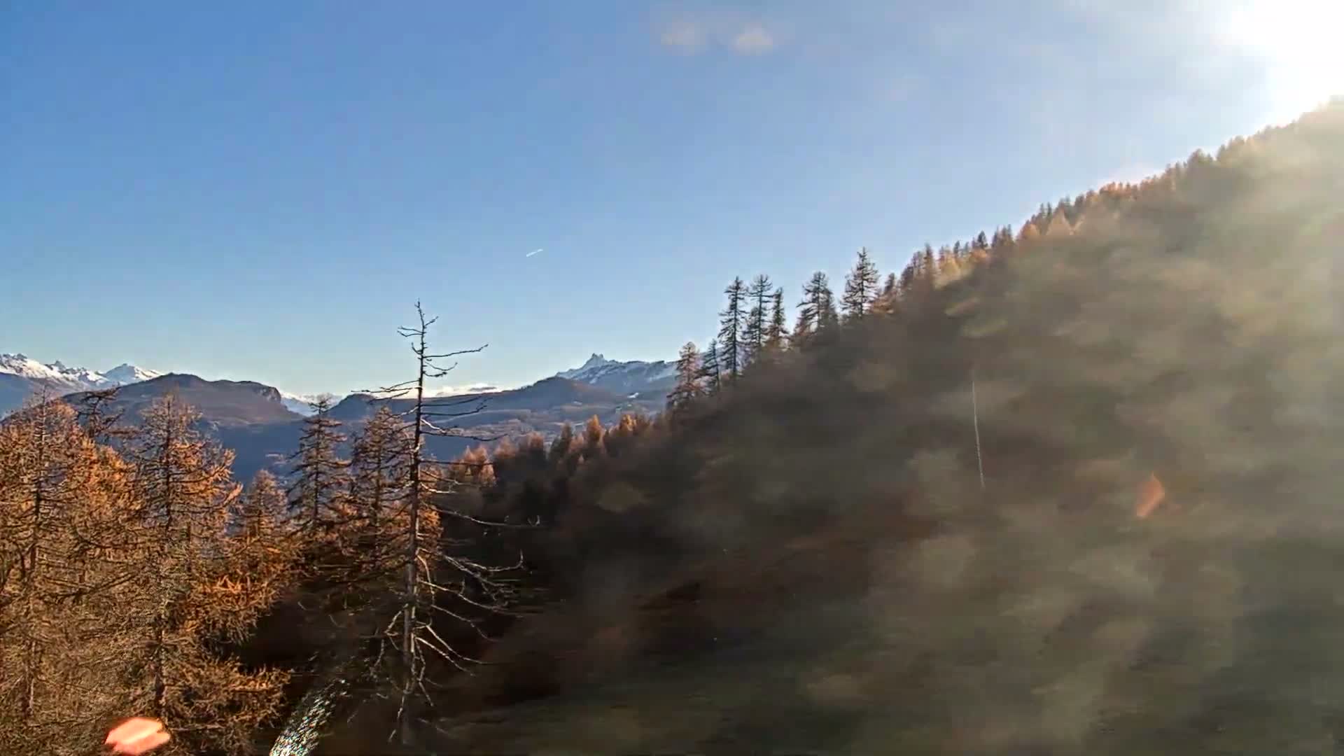 Pelvoux Vallouise Ski Slopes 1800 m Live Cam - Briancon, Hautes-Alpes, Provence-Alpes-Cote d’Azur, France