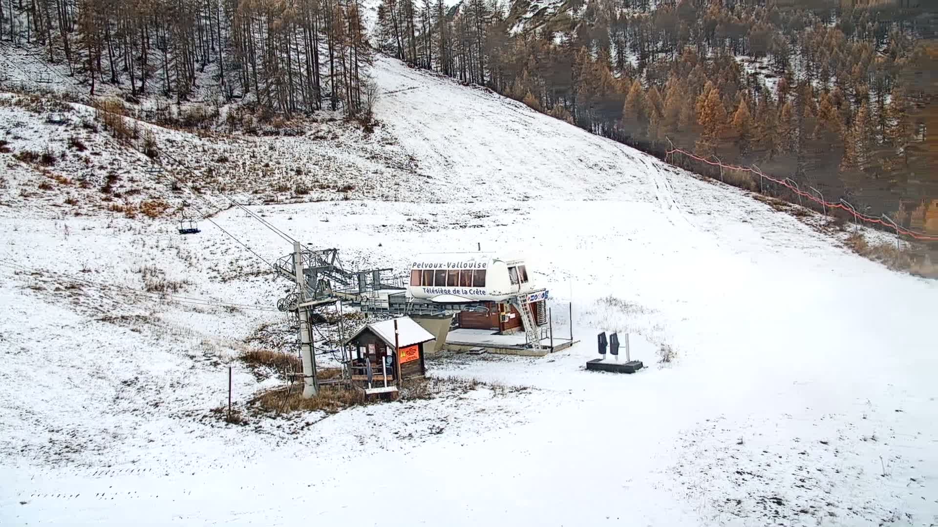 Pelvoux Vallouise Ski Slopes 1800 m Live Cam - Briancon, Hautes-Alpes, Provence-Alpes-Cote d’Azur, France