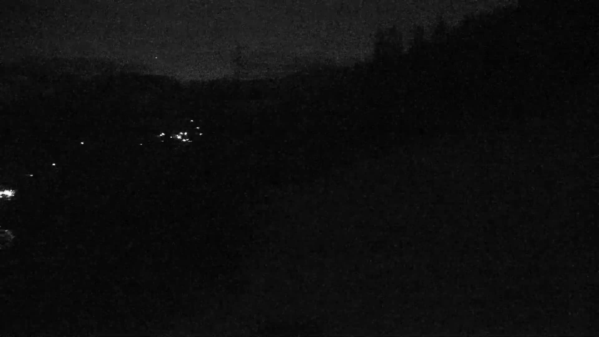 Pelvoux Vallouise Ski Slopes 1800 m Live Cam - Briancon, Hautes-Alpes, Provence-Alpes-Cote d’Azur, France