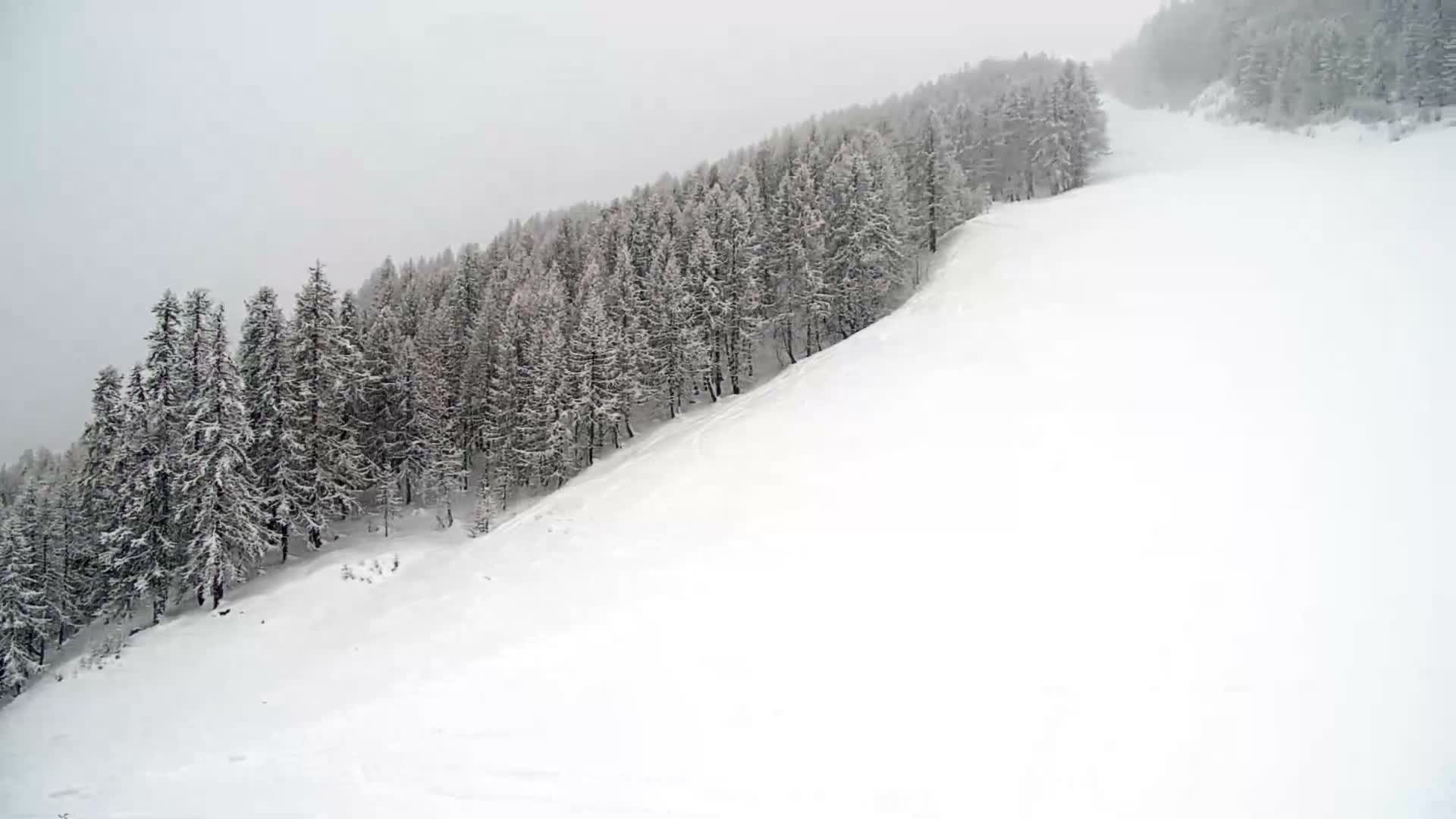 Pelvoux Vallouise Ski Slopes 1800 m Live Cam - Briancon, Hautes-Alpes, Provence-Alpes-Cote d’Azur, France