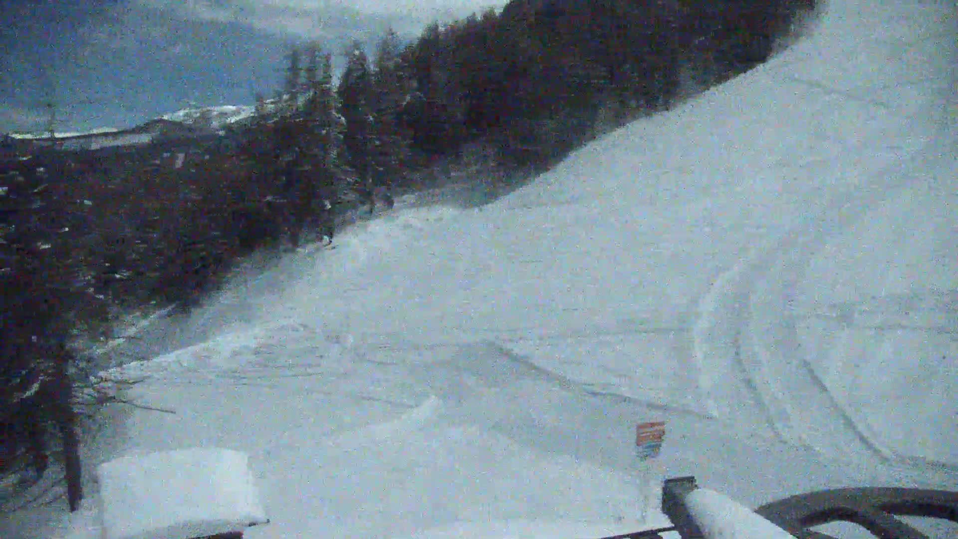 Pelvoux Vallouise Ski Slopes 1800 m Live Cam - Briancon, Hautes-Alpes, Provence-Alpes-Cote d’Azur, France
