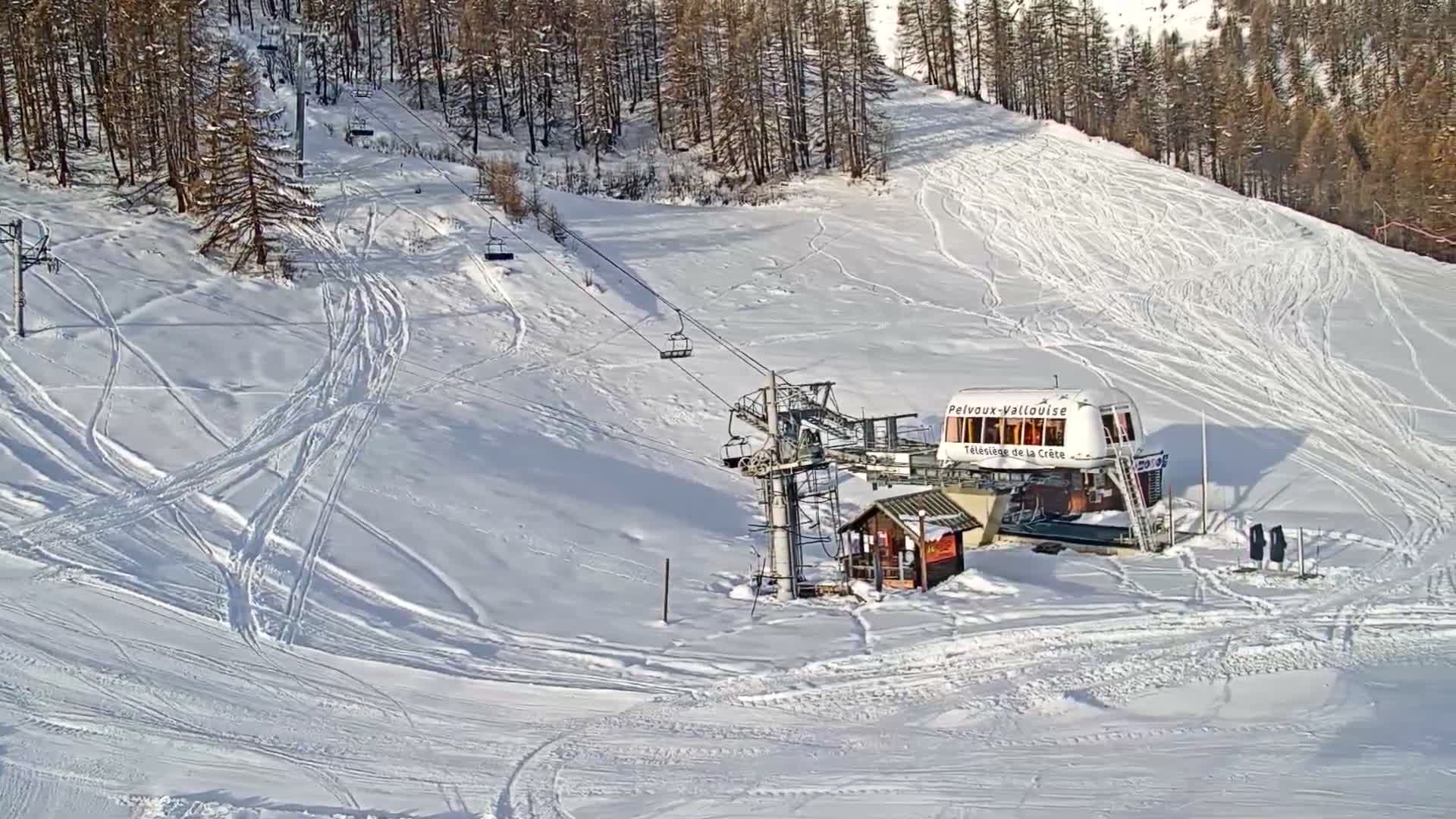 Pelvoux Vallouise Ski Slopes 1800 m Live Cam - Briancon, Hautes-Alpes, Provence-Alpes-Cote d’Azur, France