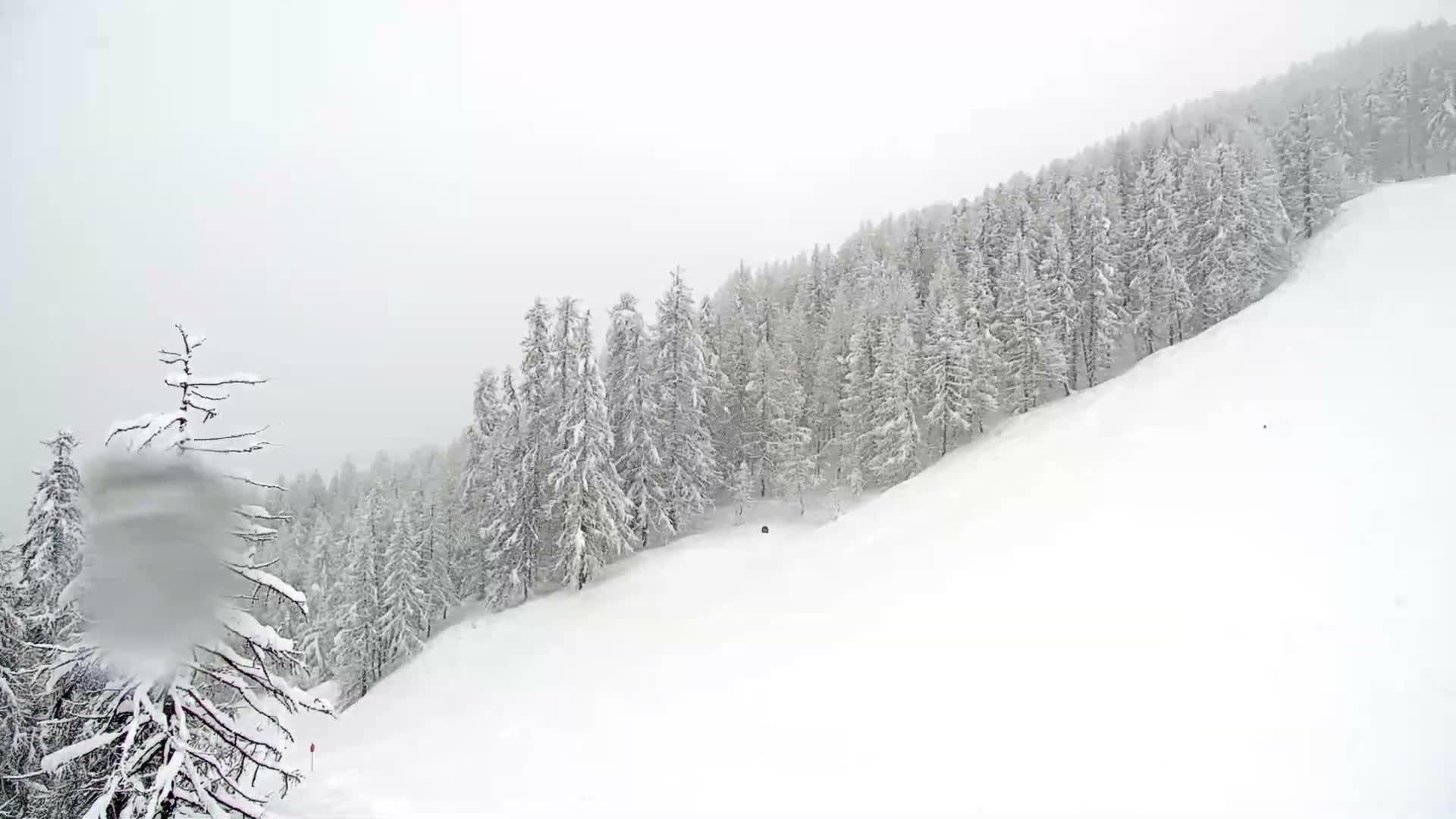 Pelvoux Vallouise Ski Slopes 1800 m Live Cam - Briancon, Hautes-Alpes, Provence-Alpes-Cote d’Azur, France
