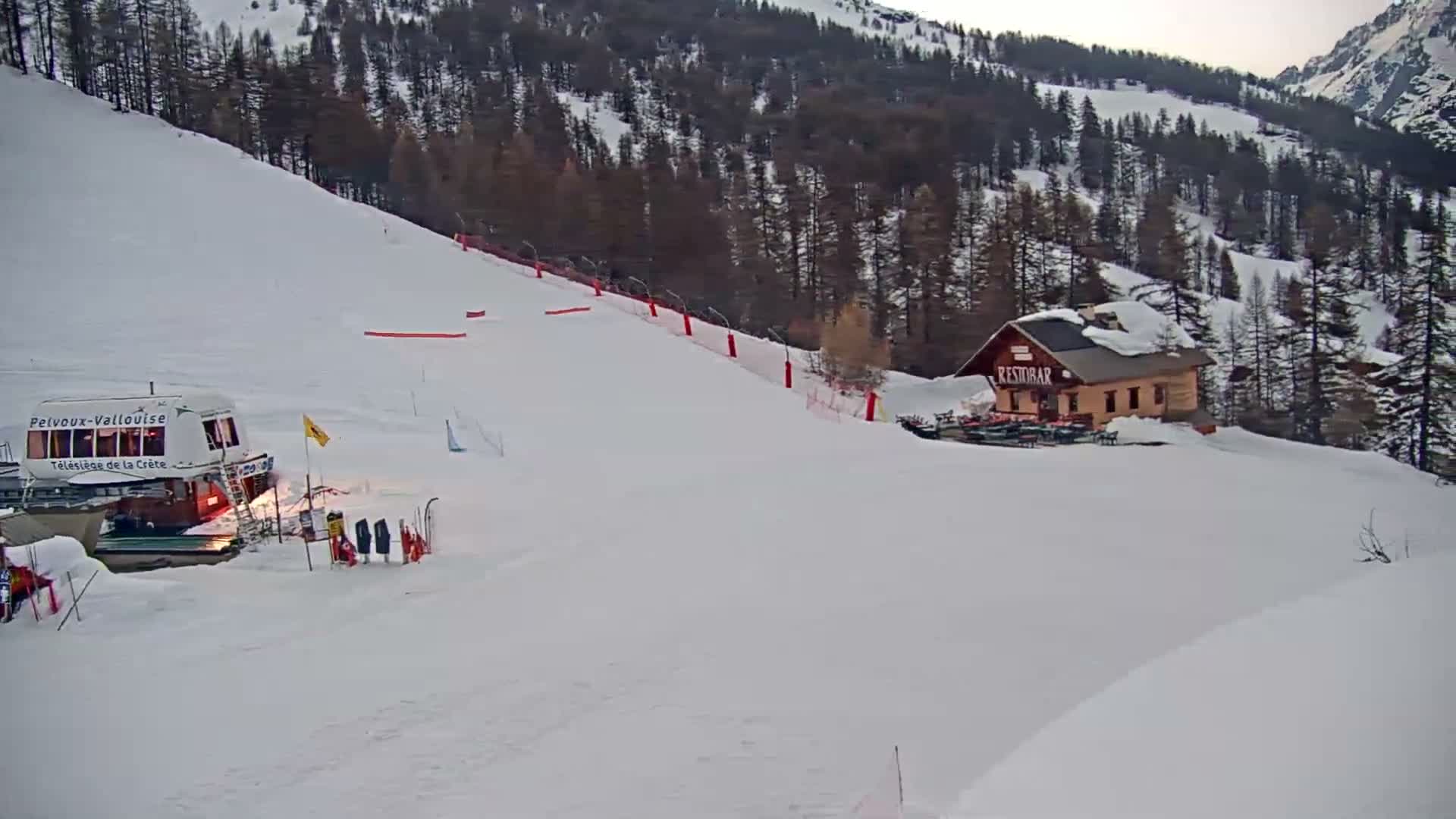 Pelvoux Vallouise Ski Slopes 1800 m Live Cam - Briancon, Hautes-Alpes, Provence-Alpes-Cote d’Azur, France