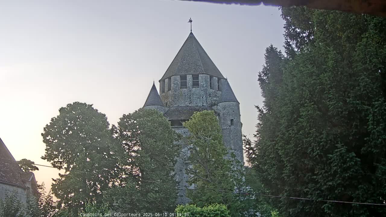 Provins Commune Tour Cesar Tower& Castle Live Cam - Provins, Seine-et-Marne, Ile-de-France, France