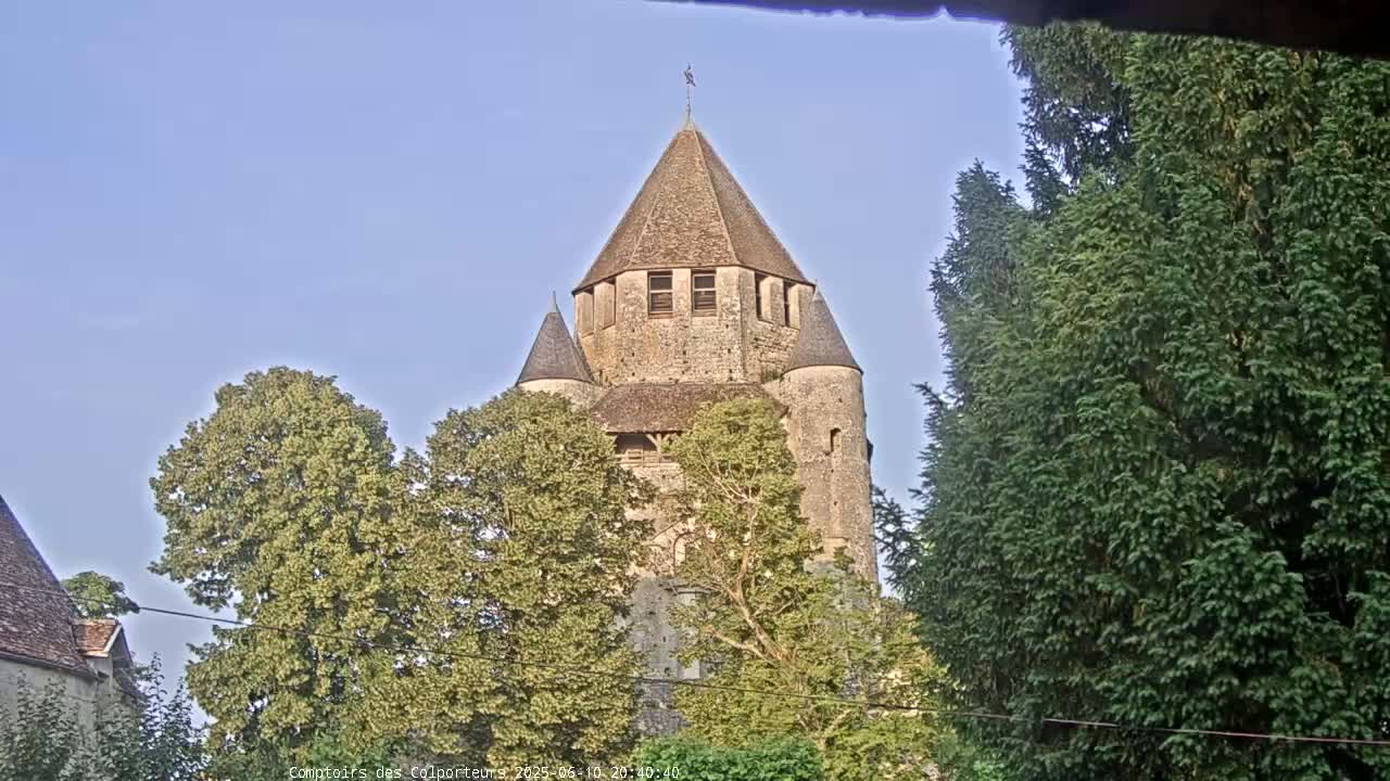 Provins Commune Tour Cesar Tower& Castle Live Cam - Provins, Seine-et-Marne, Ile-de-France, France
