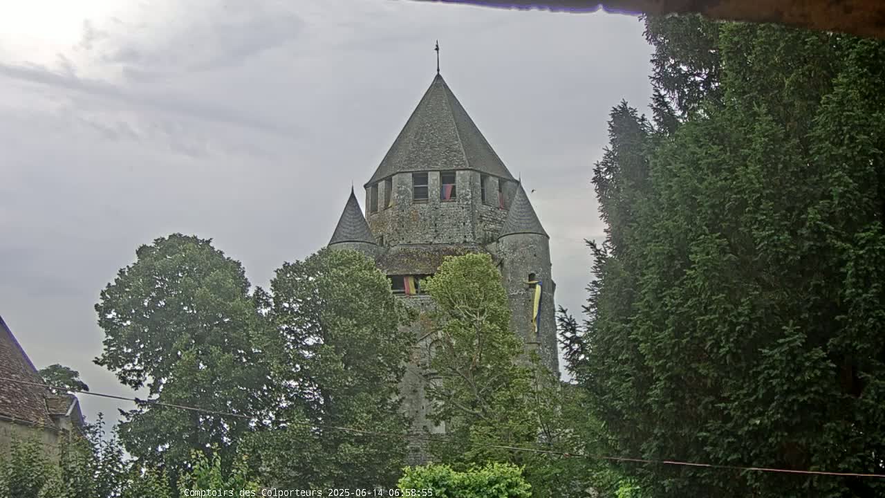 Provins Commune Tour Cesar Tower& Castle Live Cam - Provins, Seine-et-Marne, Ile-de-France, France
