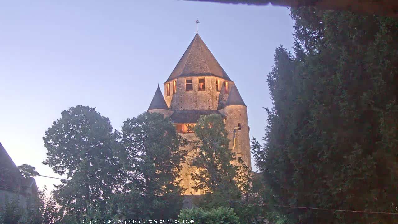 Provins Commune Tour Cesar Tower& Castle Live Cam - Provins, Seine-et-Marne, Ile-de-France, France