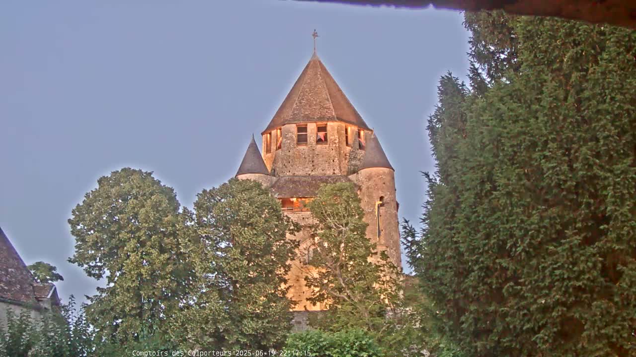 Provins Commune Tour Cesar Tower& Castle Live Cam - Provins, Seine-et-Marne, Ile-de-France, France