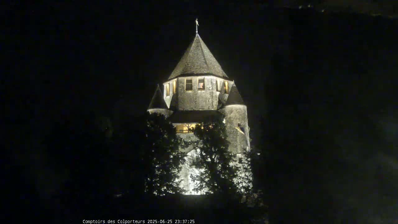 Provins Commune Tour Cesar Tower& Castle Live Cam - Provins, Seine-et-Marne, Ile-de-France, France