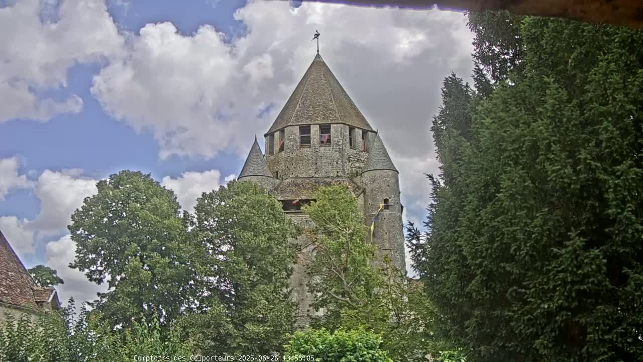 Provins Commune Tour Cesar Tower& Castle Live Cam - Provins, Seine-et-Marne, Ile-de-France, France