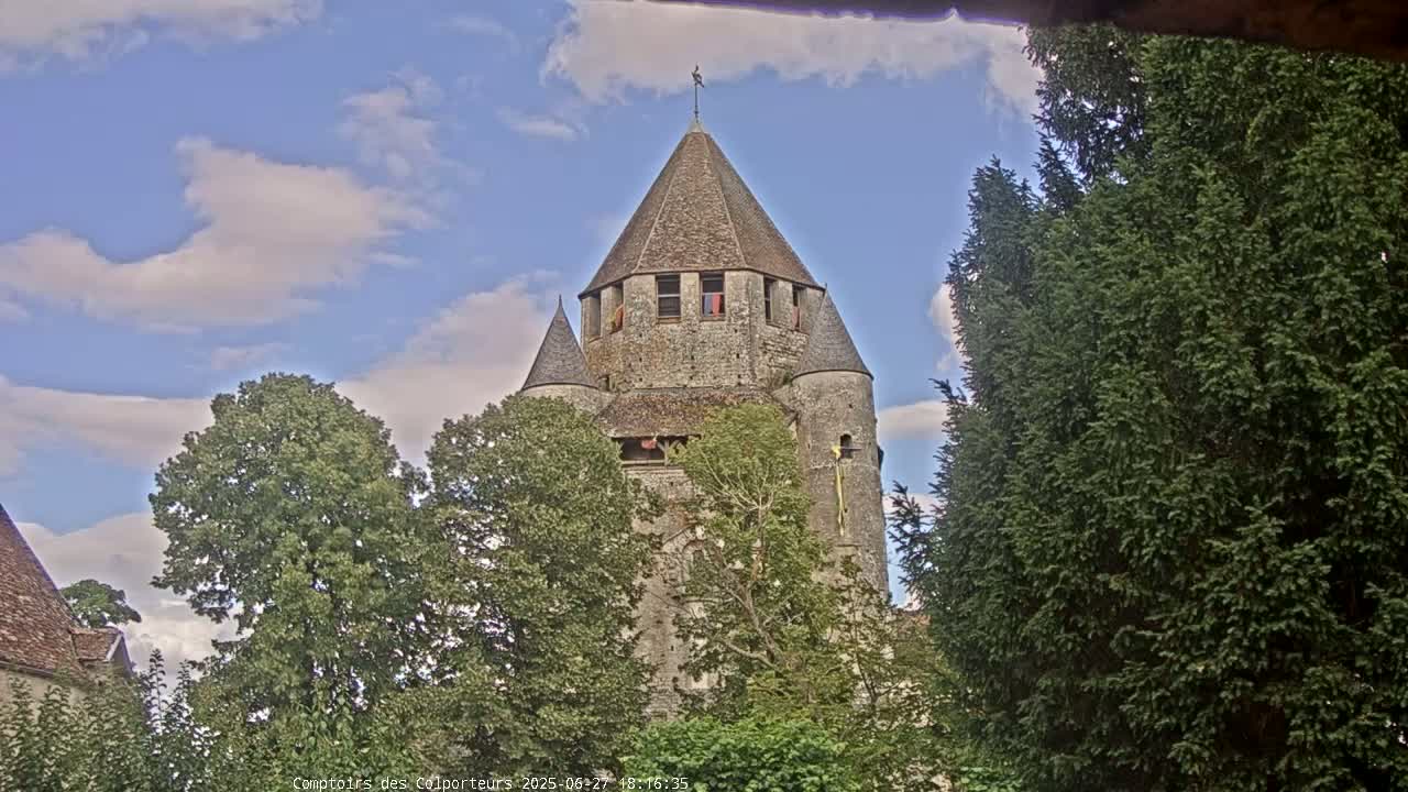 Provins Commune Tour Cesar Tower& Castle Live Cam - Provins, Seine-et-Marne, Ile-de-France, France