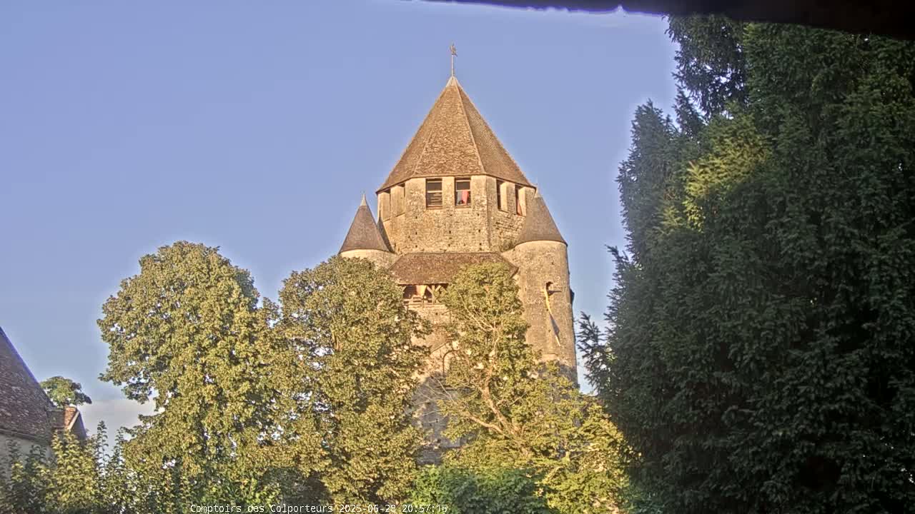 Provins Commune Tour Cesar Tower& Castle Live Cam - Provins, Seine-et-Marne, Ile-de-France, France