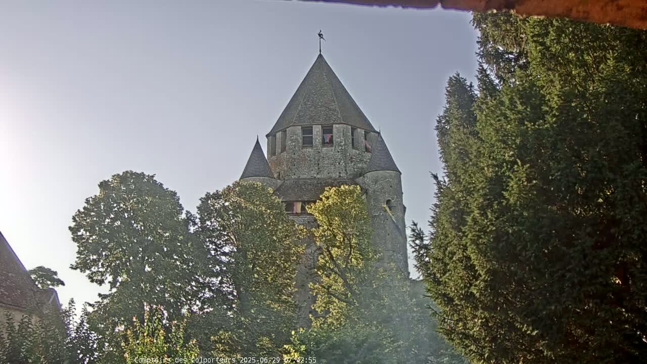 Provins Commune Tour Cesar Tower& Castle Live Cam - Provins, Seine-et-Marne, Ile-de-France, France