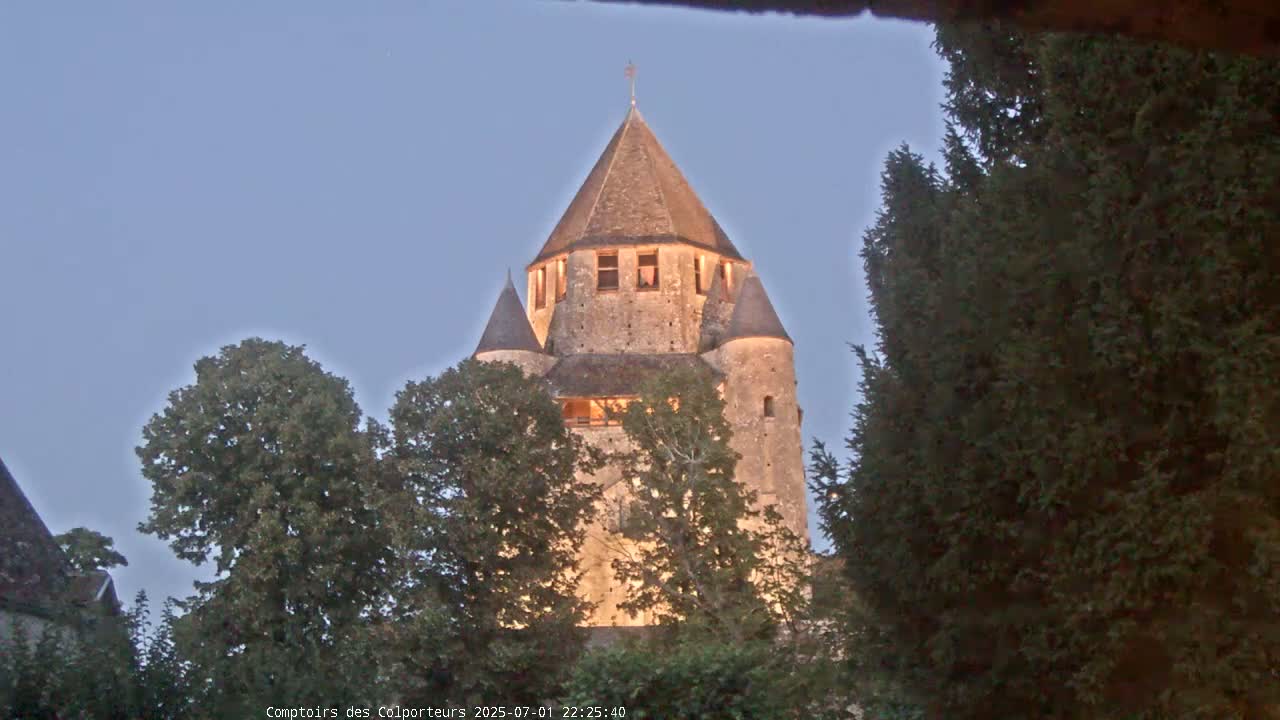 Provins Commune Tour Cesar Tower& Castle Live Cam - Provins, Seine-et-Marne, Ile-de-France, France