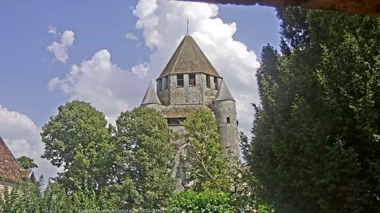 Provins Commune Tour Cesar Tower& Castle Live Cam - Provins, Seine-et-Marne, Ile-de-France, France