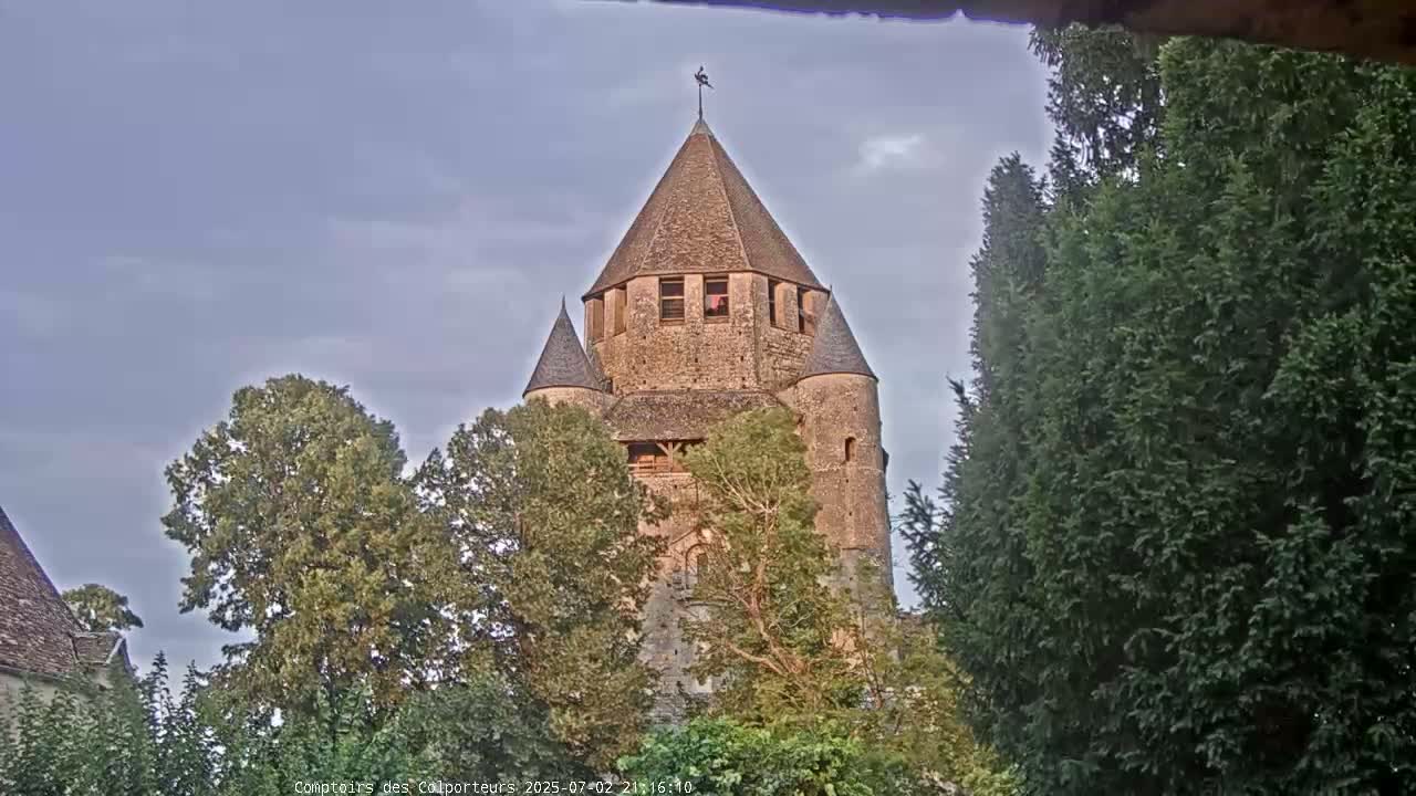 Provins Commune Tour Cesar Tower& Castle Live Cam - Provins, Seine-et-Marne, Ile-de-France, France