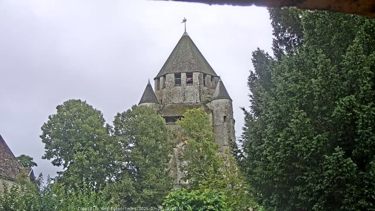 Provins Commune Tour Cesar Tower& Castle Live Cam - Provins, Seine-et-Marne, Ile-de-France, France