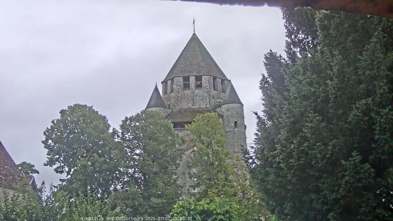 Provins Commune Tour Cesar Tower& Castle Live Cam - Provins, Seine-et-Marne, Ile-de-France, France