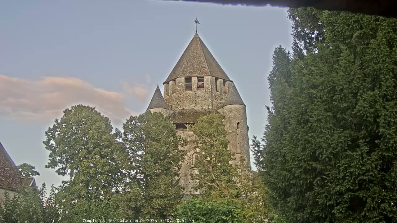 Provins Commune Tour Cesar Tower& Castle Live Cam - Provins, Seine-et-Marne, Ile-de-France, France