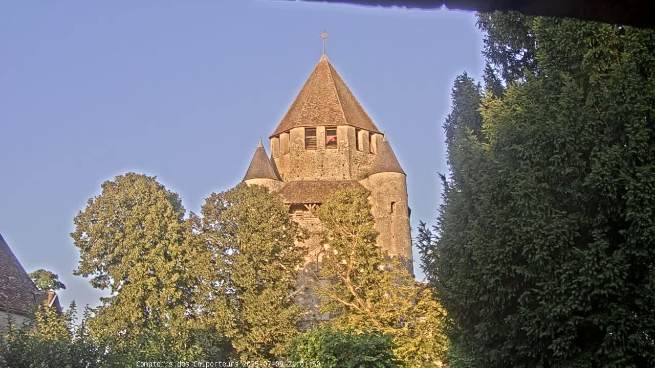 Provins Commune Tour Cesar Tower& Castle Live Cam - Provins, Seine-et-Marne, Ile-de-France, France