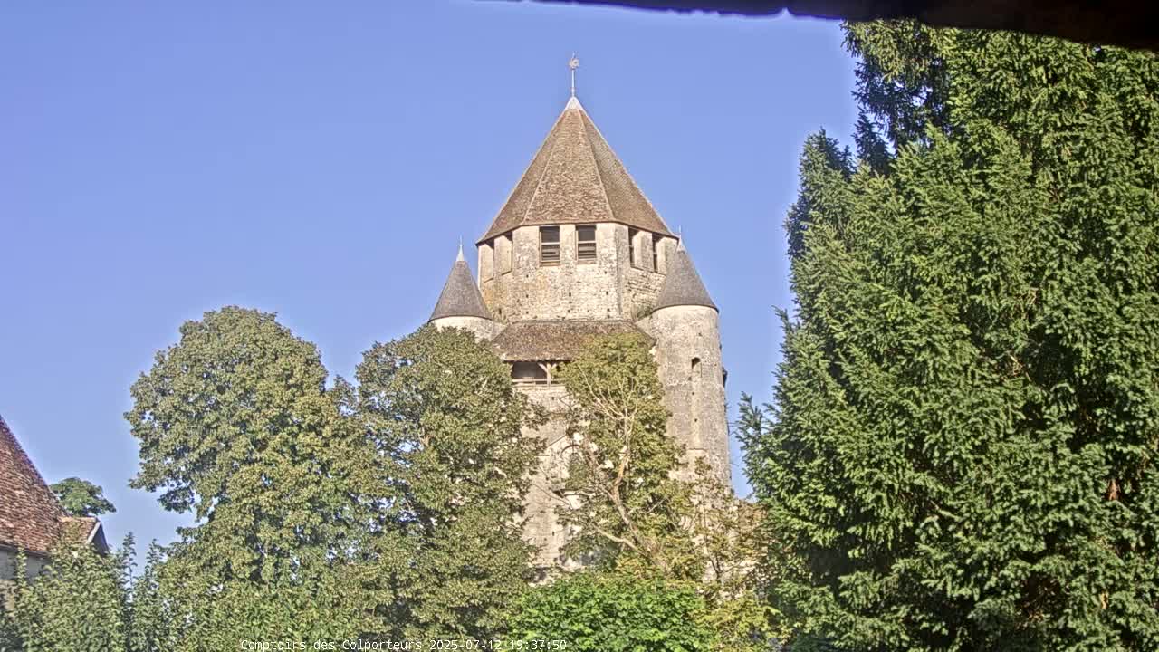 Provins Commune Tour Cesar Tower& Castle Live Cam - Provins, Seine-et-Marne, Ile-de-France, France
