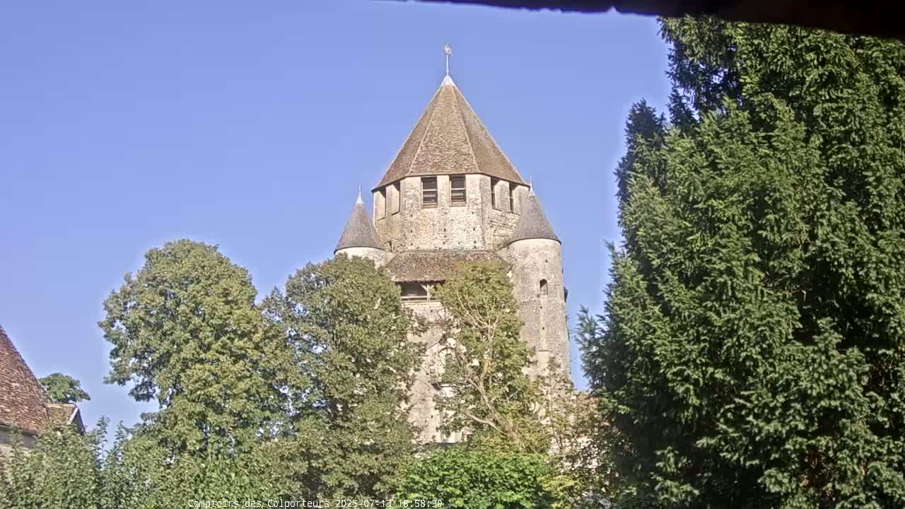 Provins Commune Tour Cesar Tower& Castle Live Cam - Provins, Seine-et-Marne, Ile-de-France, France