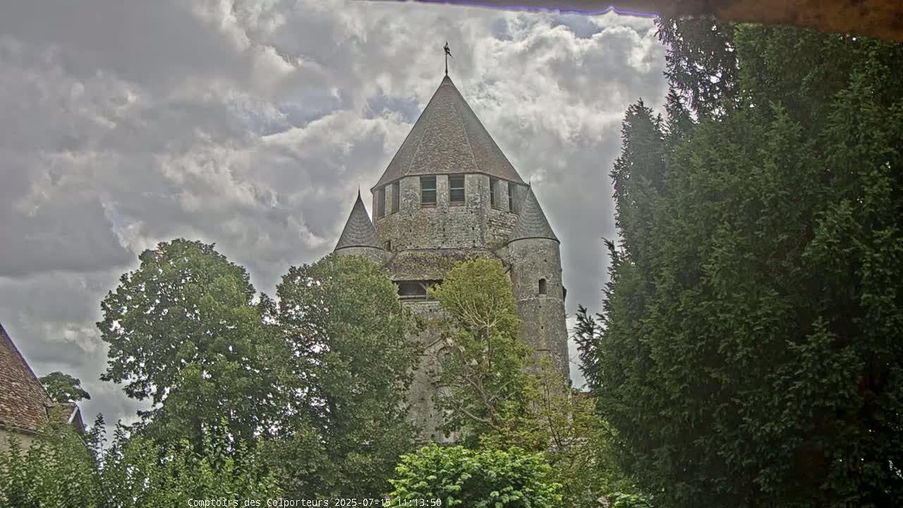 Provins Commune Tour Cesar Tower& Castle Live Cam - Provins, Seine-et-Marne, Ile-de-France, France