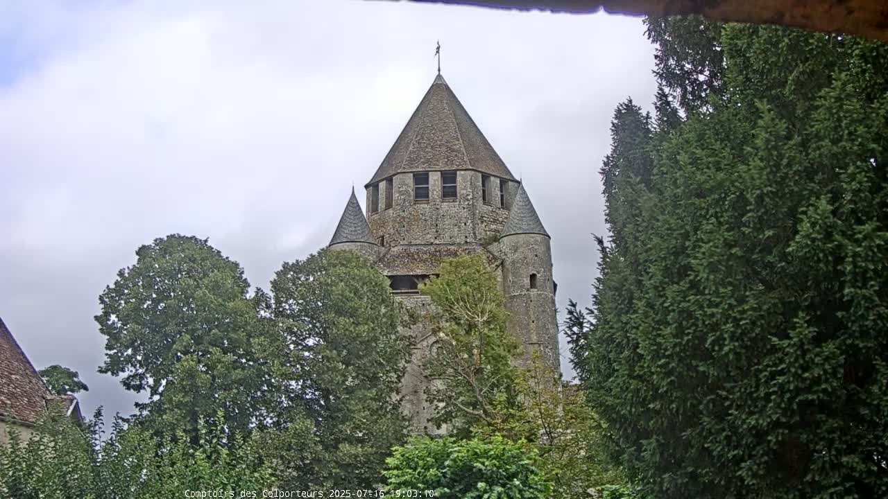 Provins Commune Tour Cesar Tower& Castle Live Cam - Provins, Seine-et-Marne, Ile-de-France, France