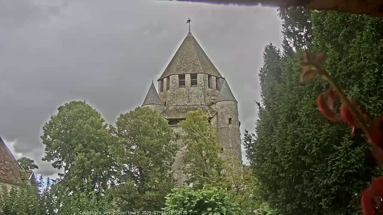 Provins Commune Tour Cesar Tower& Castle Live Cam - Provins, Seine-et-Marne, Ile-de-France, France