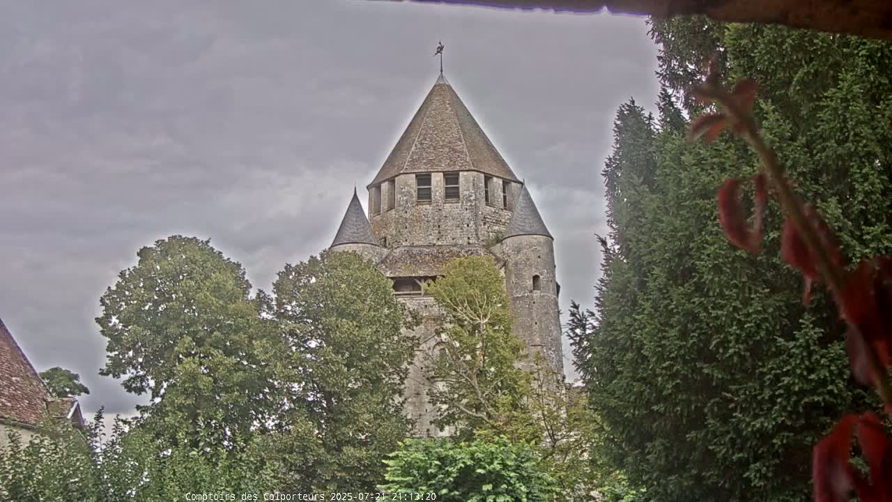 Provins Commune Tour Cesar Tower& Castle Live Cam - Provins, Seine-et-Marne, Ile-de-France, France
