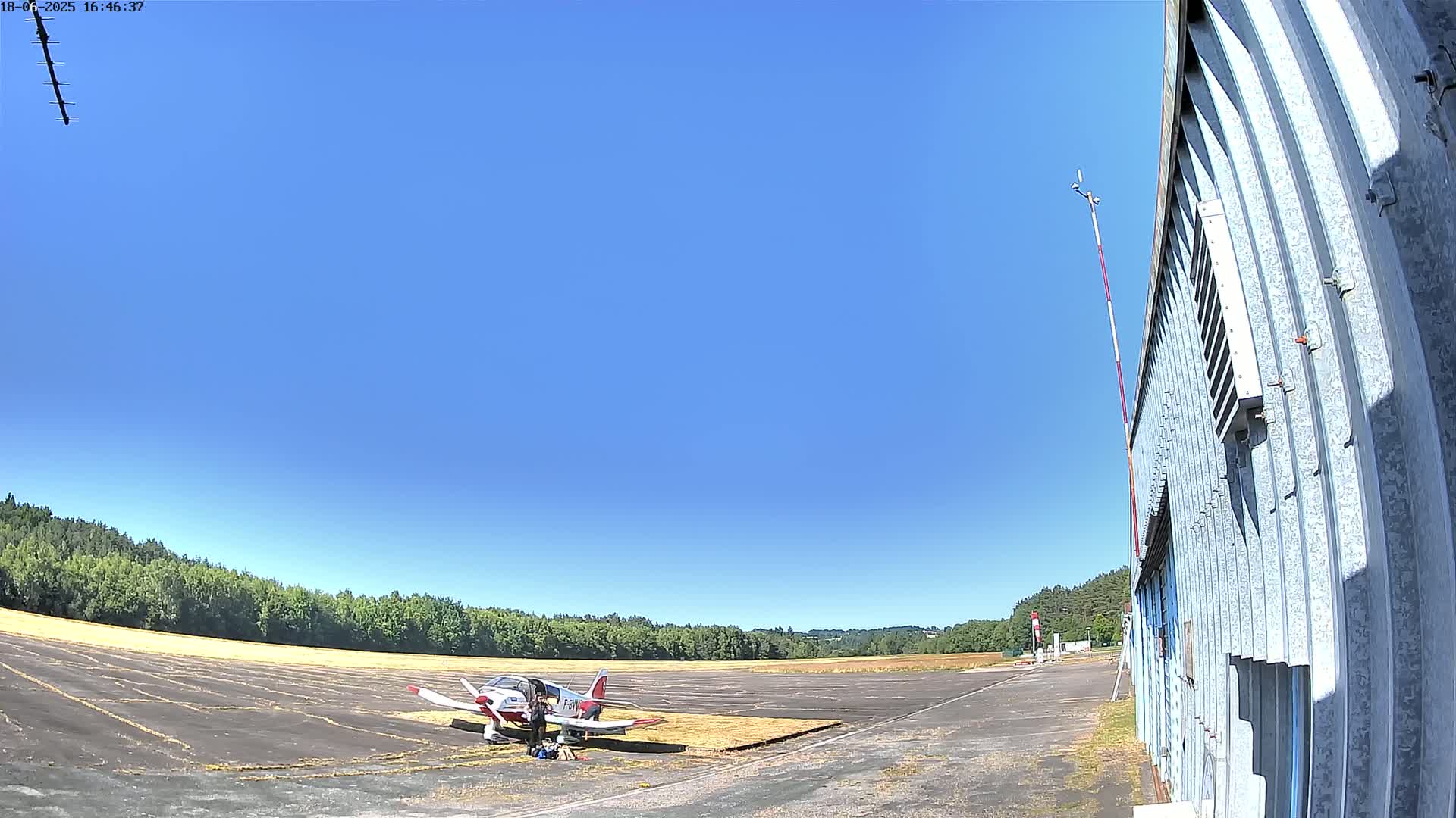 Aéroport Egletons Airport Live Cam  - Ussel, Correze, Nouvelle-Aquitaine, France
