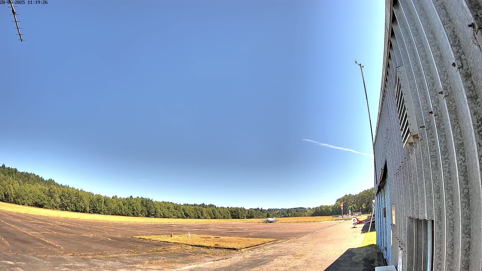 Aéroport Egletons Airport Live Cam  - Ussel, Correze, Nouvelle-Aquitaine, France
