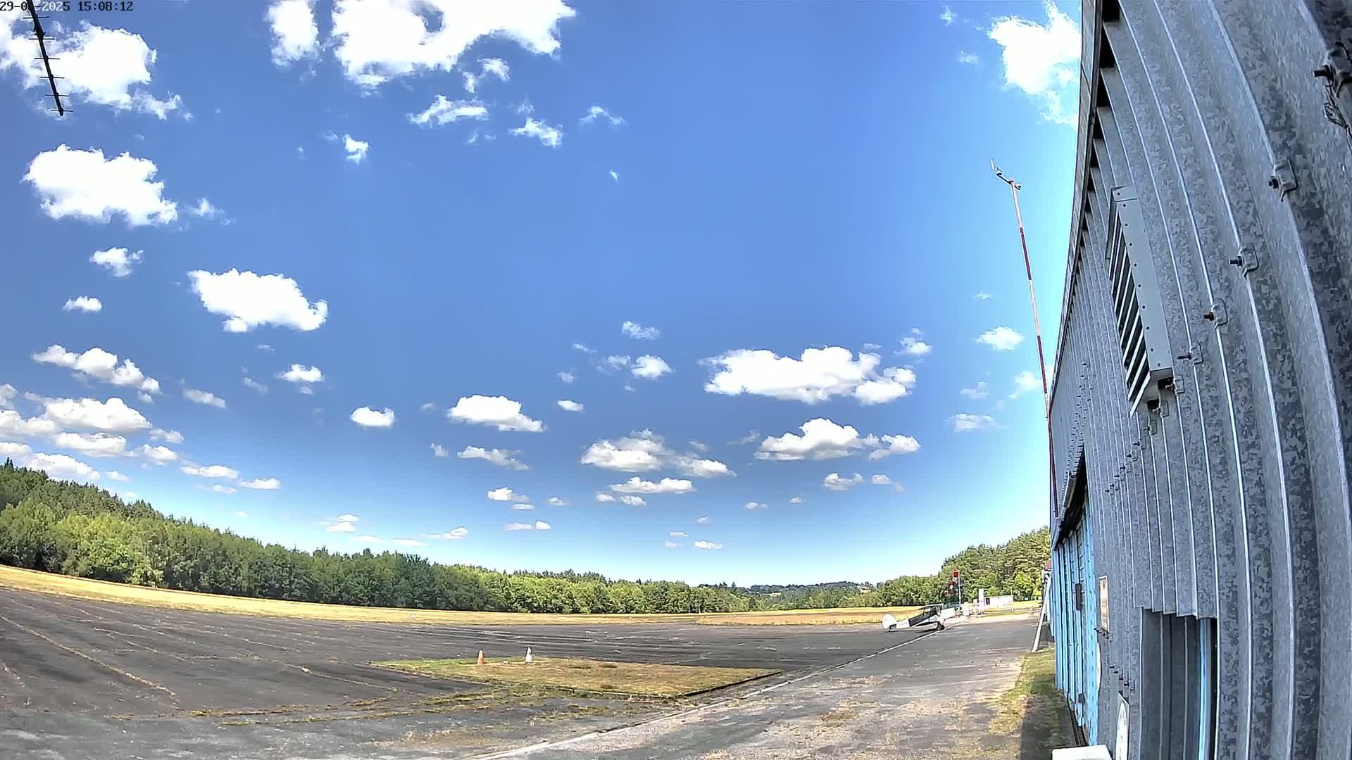 Aéroport Egletons Airport Live Cam  - Ussel, Correze, Nouvelle-Aquitaine, France