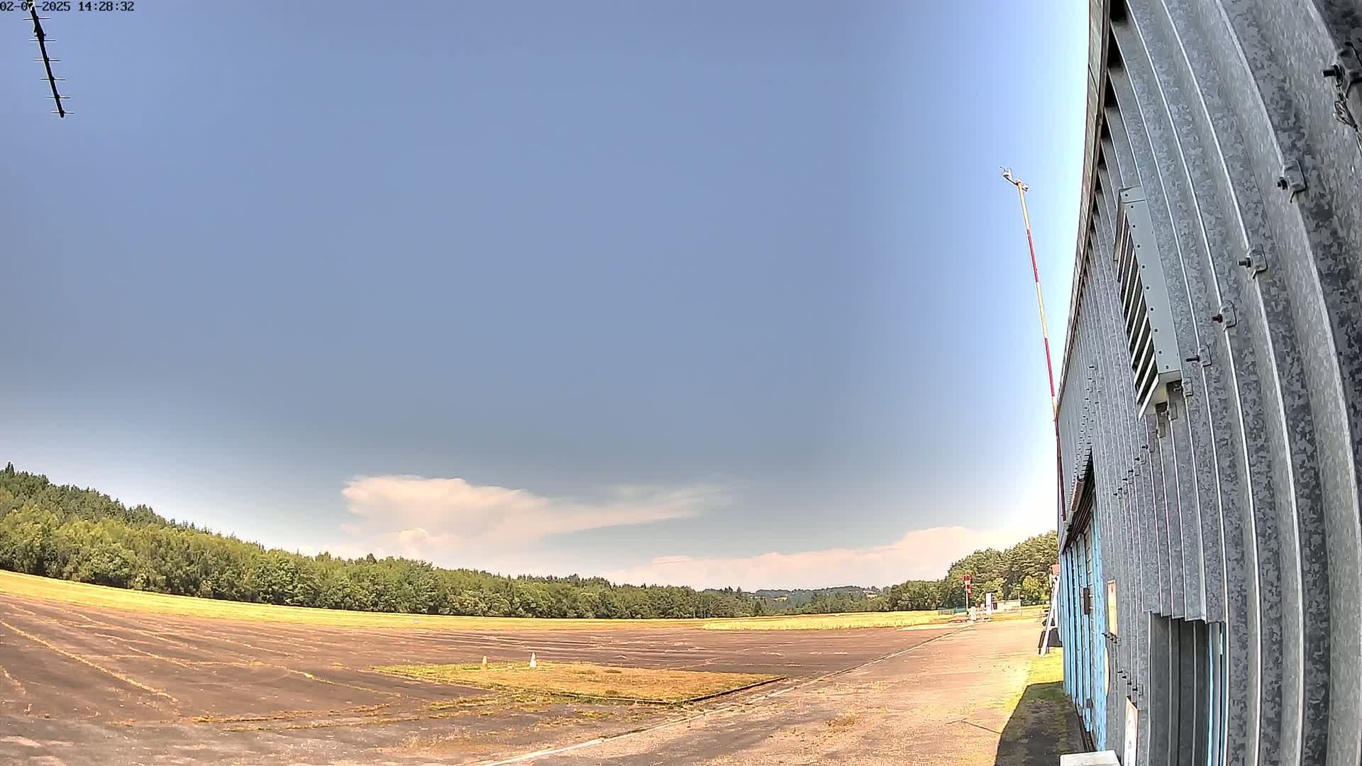 Aéroport Egletons Airport Live Cam  - Ussel, Correze, Nouvelle-Aquitaine, France