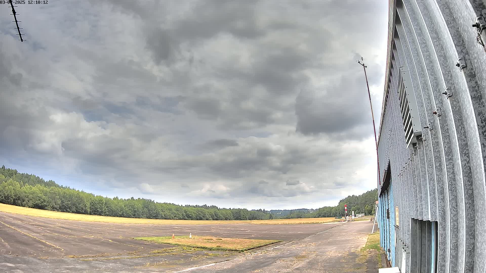 Aéroport Egletons Airport Live Cam  - Ussel, Correze, Nouvelle-Aquitaine, France