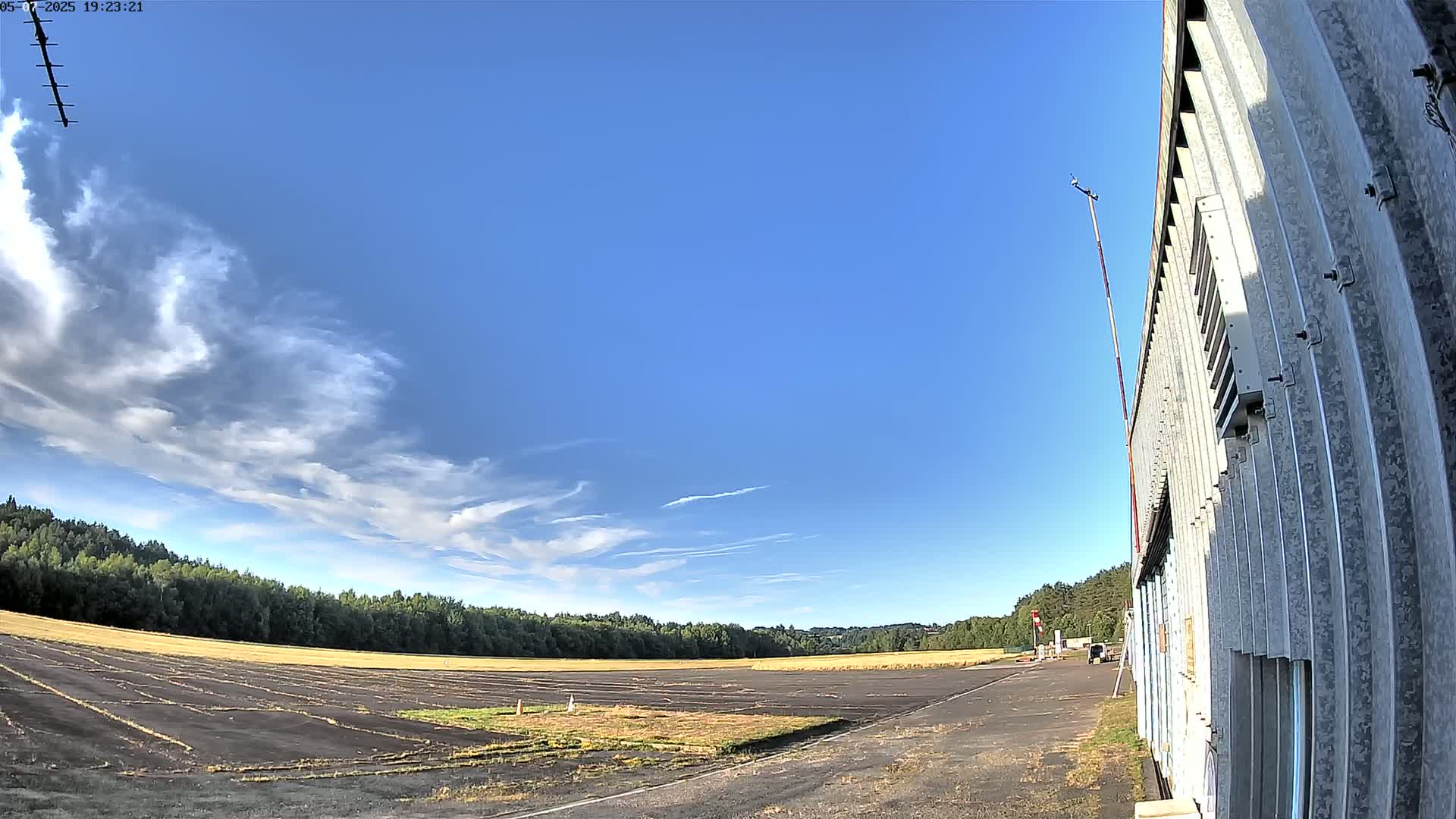 Aéroport Egletons Airport Live Cam  - Ussel, Correze, Nouvelle-Aquitaine, France