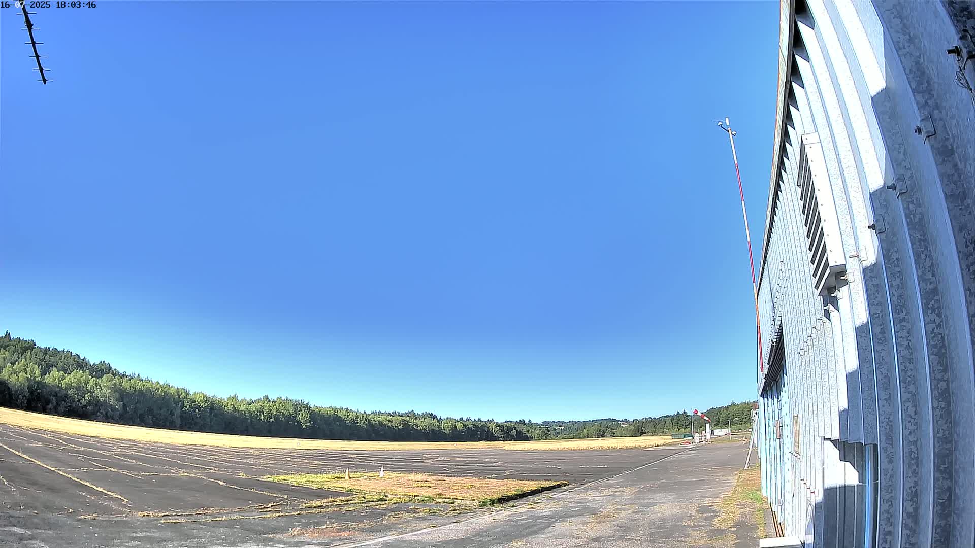 Aéroport Egletons Airport Live Cam  - Ussel, Correze, Nouvelle-Aquitaine, France