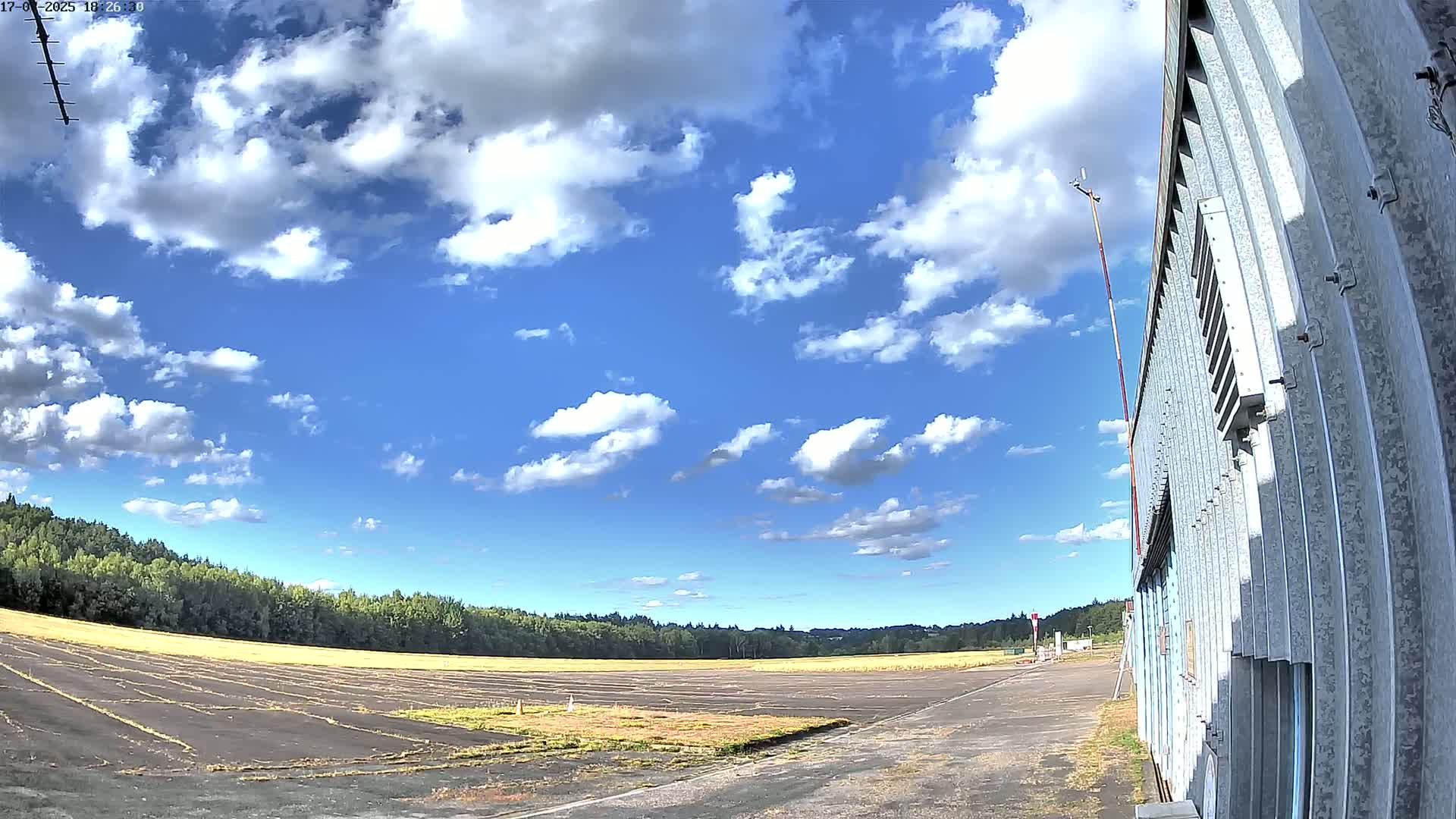 Aéroport Egletons Airport Live Cam  - Ussel, Correze, Nouvelle-Aquitaine, France