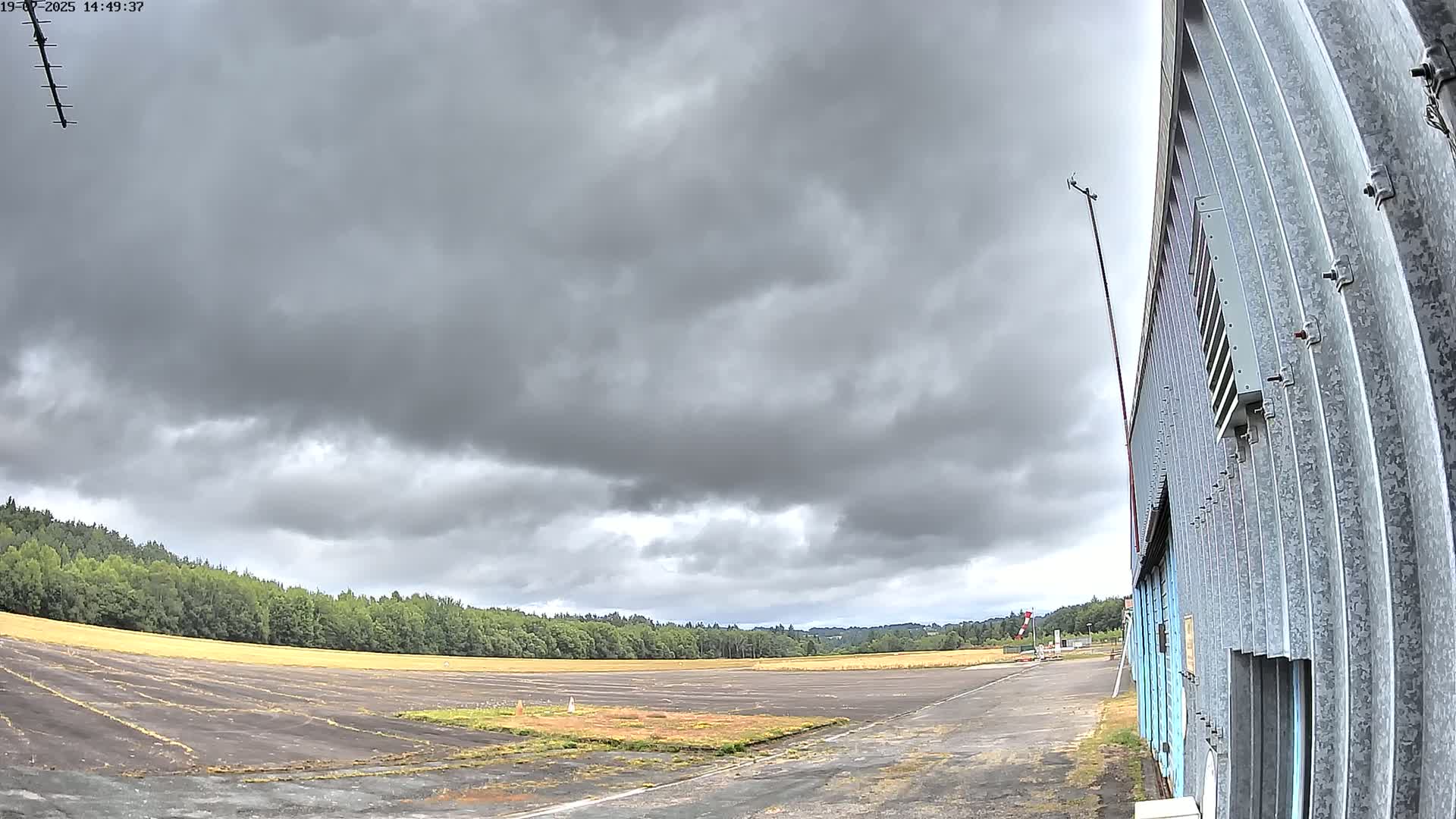 Aéroport Egletons Airport Live Cam  - Ussel, Correze, Nouvelle-Aquitaine, France