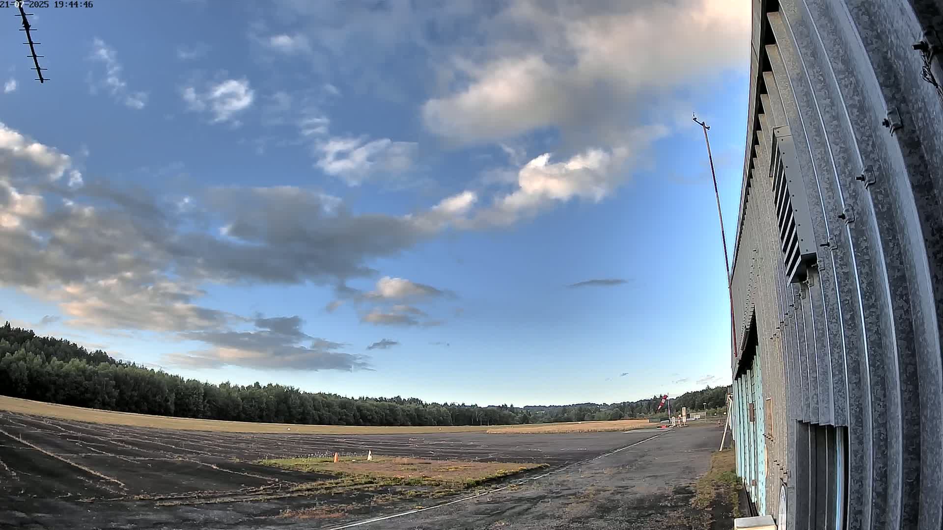 Aéroport Egletons Airport Live Cam  - Ussel, Correze, Nouvelle-Aquitaine, France