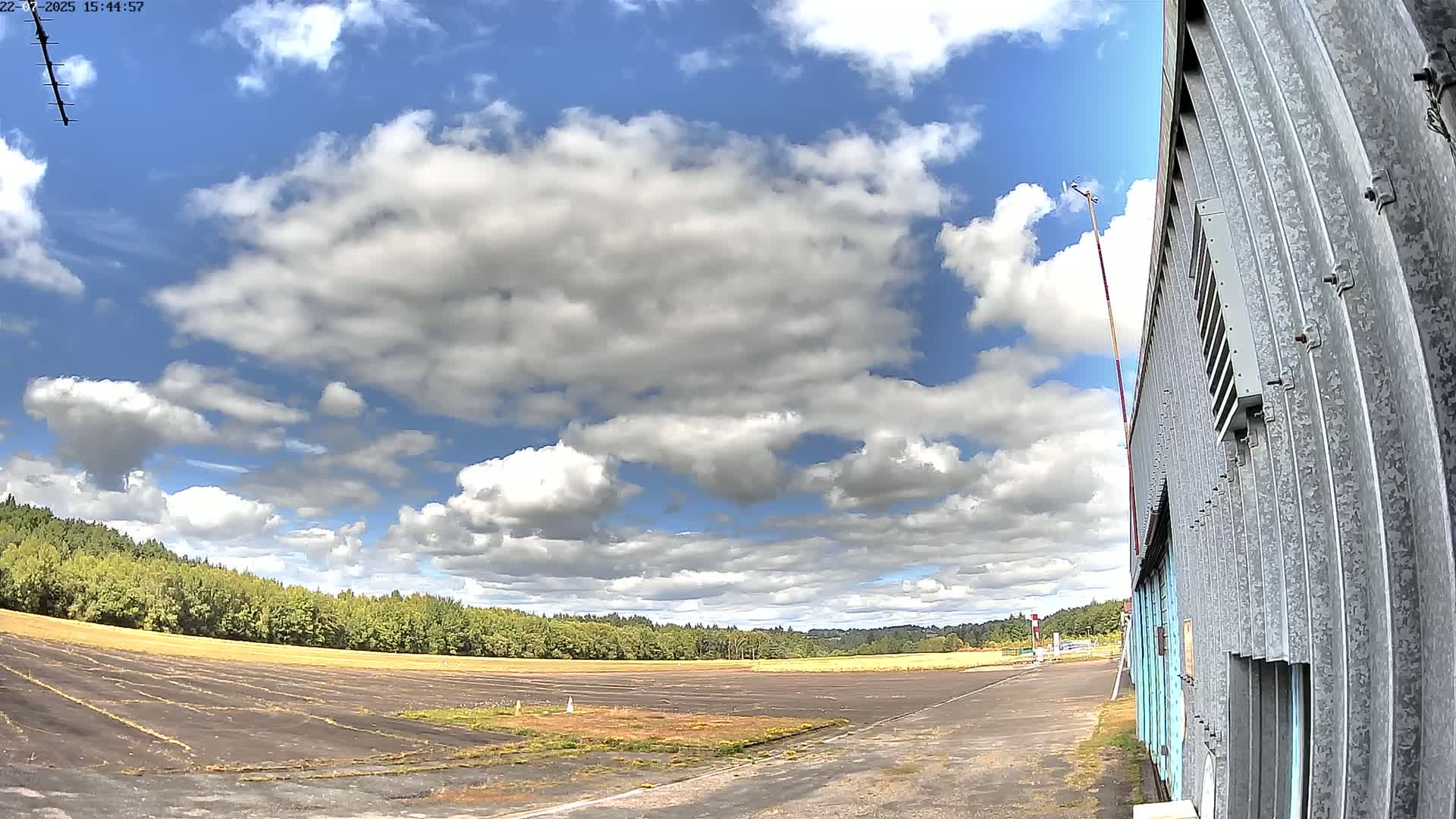Aéroport Egletons Airport Live Cam  - Ussel, Correze, Nouvelle-Aquitaine, France
