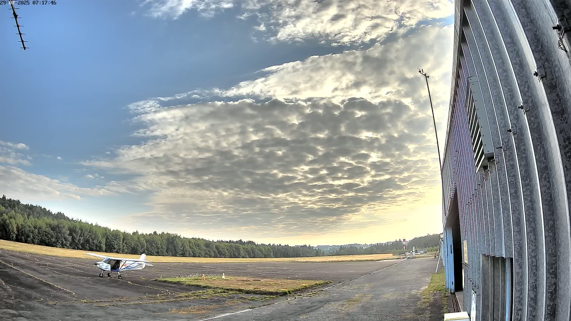 Aéroport Egletons Airport Live Cam  - Ussel, Correze, Nouvelle-Aquitaine, France