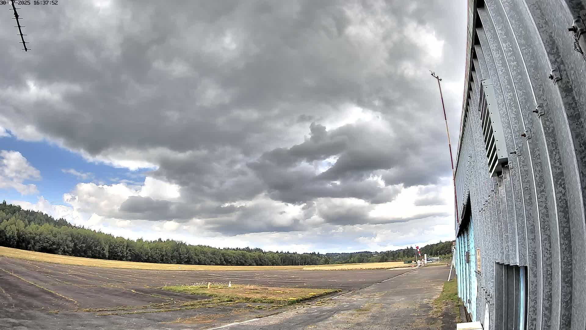 Aéroport Egletons Airport Live Cam  - Ussel, Correze, Nouvelle-Aquitaine, France