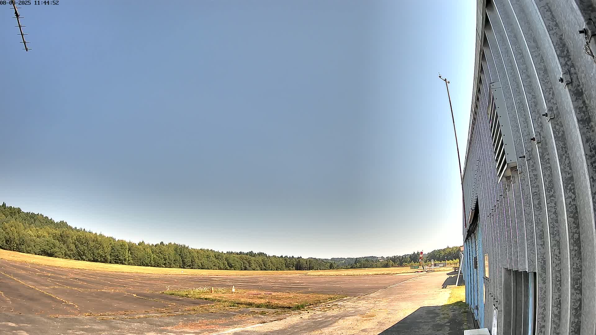 Aéroport Egletons Airport Live Cam  - Ussel, Correze, Nouvelle-Aquitaine, France
