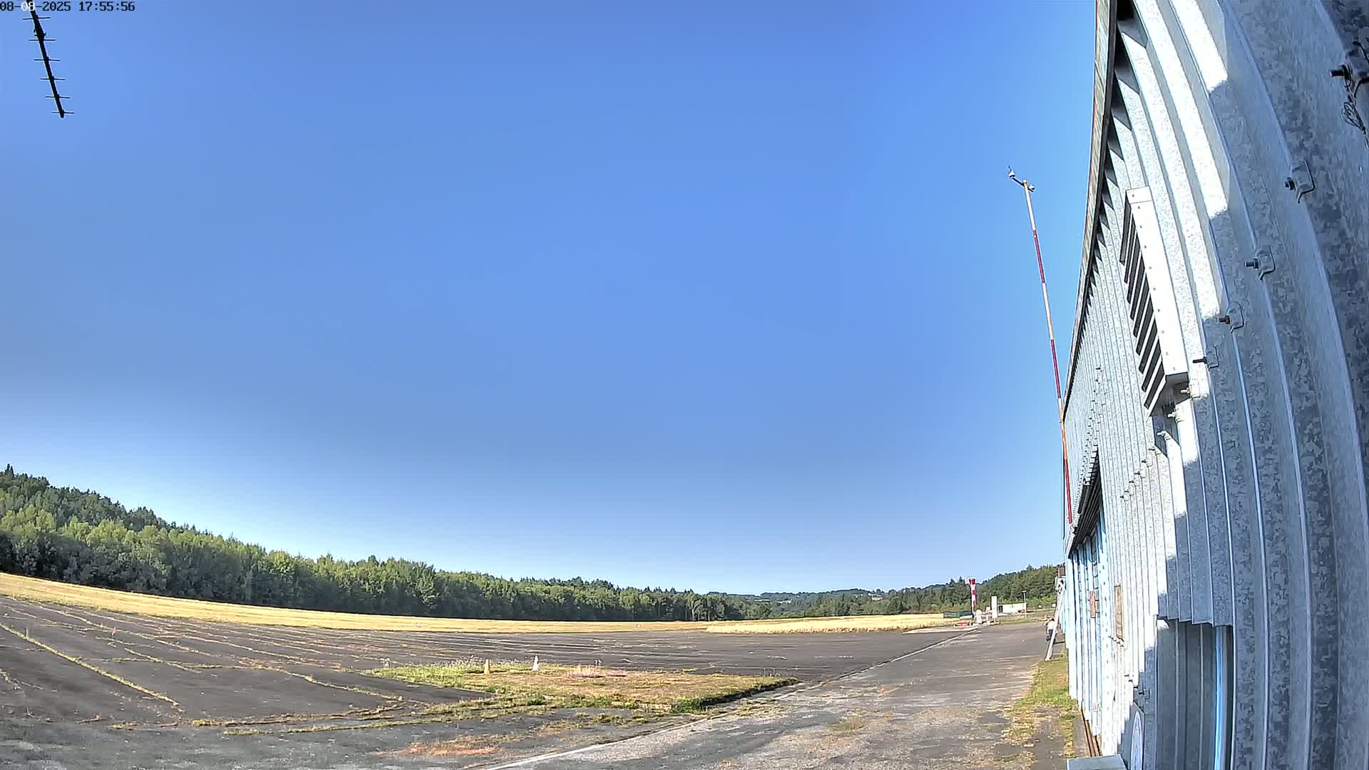 Aéroport Egletons Airport Live Cam  - Ussel, Correze, Nouvelle-Aquitaine, France